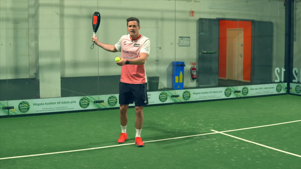 för hård serve i padel